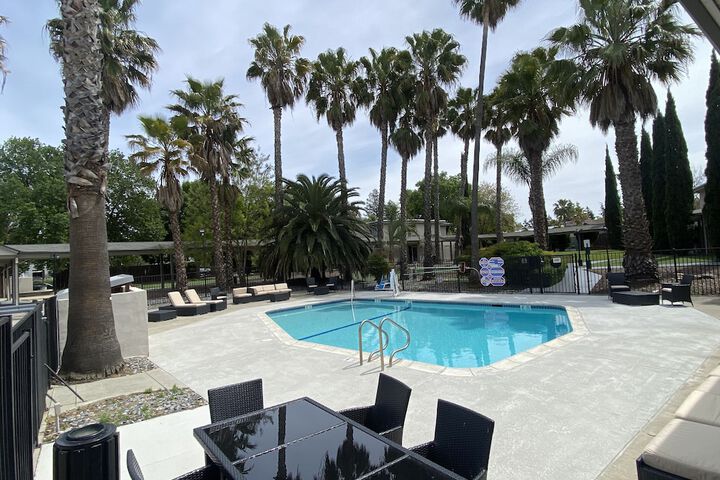 Pool 5 of 51