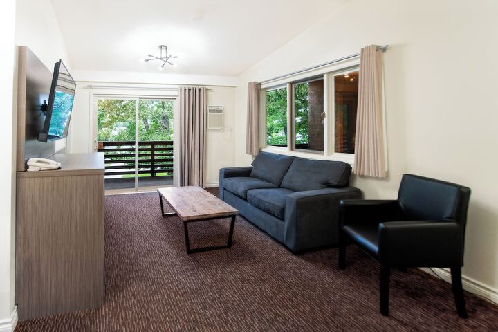 Bayshore Inn & Spa