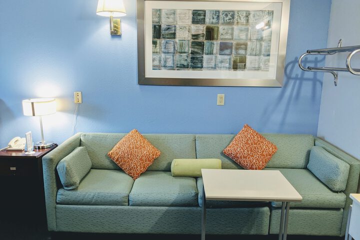 Room 12 of 26