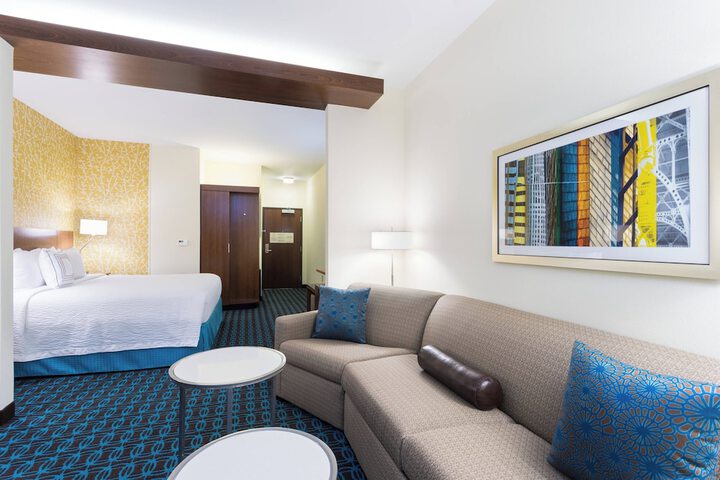 Room 13 of 23