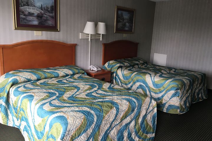 Room 14 of 32