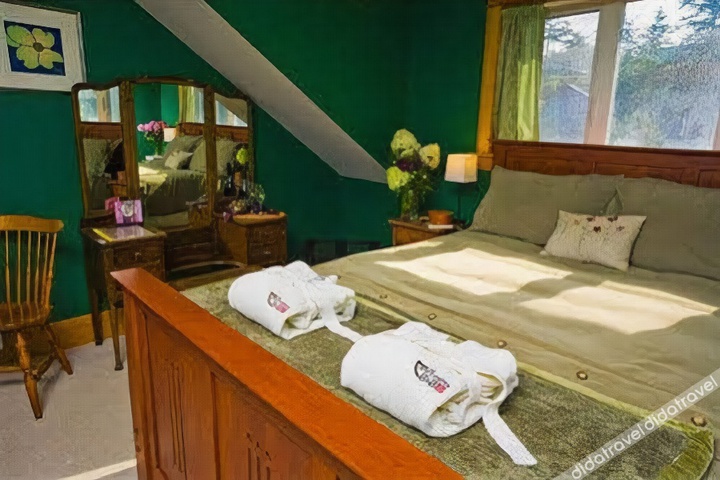 The Craftsman Bed & Breakfast