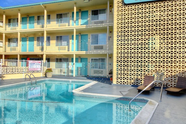Pool 6 of 38