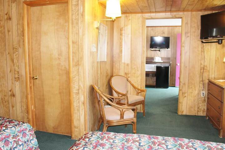 Room 21 of 35