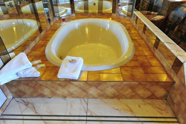 Hot Tub 72 of 82