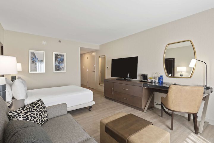 Room 26 of 48