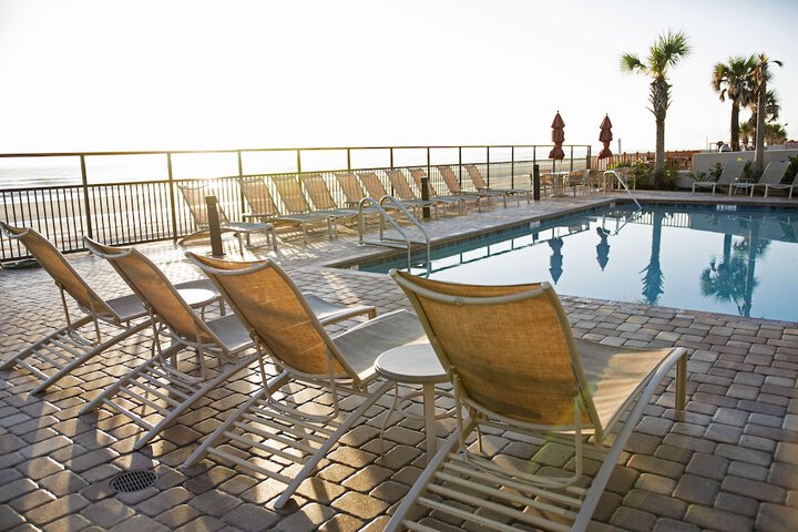 Pool 15 of 107
