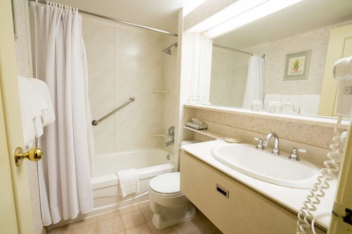Royal Scot Hotel & Suites Trademark Collection by Wyndham