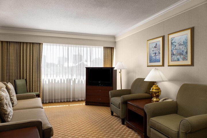 Royal Scot Hotel & Suites Trademark Collection by Wyndham