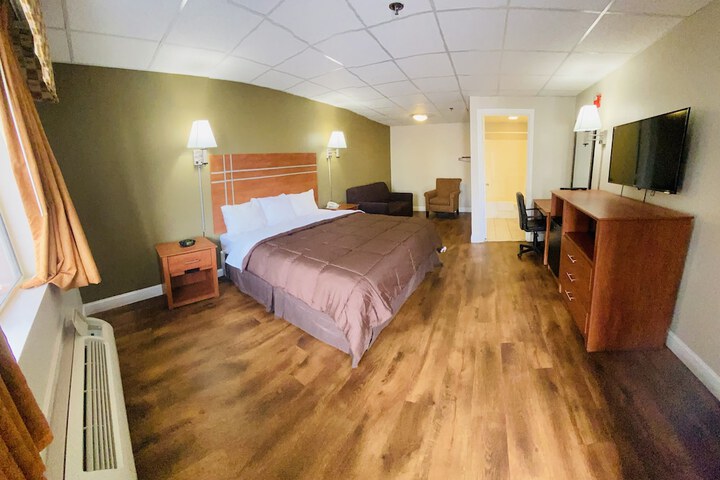 Room 22 of 64