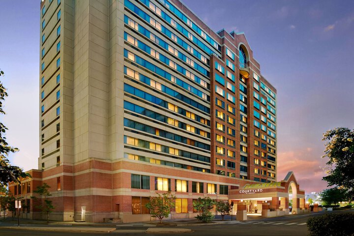 Hotel 2 of 49