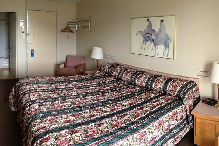 Room 15 of 37