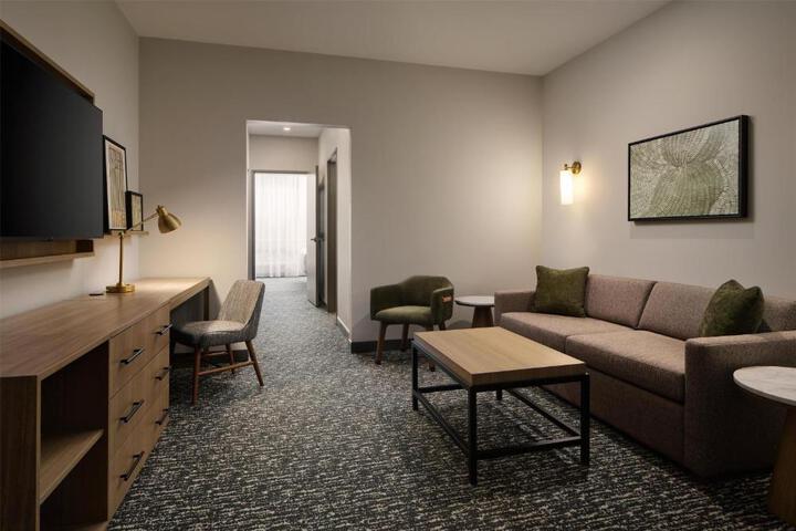 Doubletree by Hilton Greenville Airport