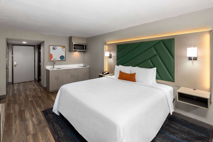 Room 29 of 62