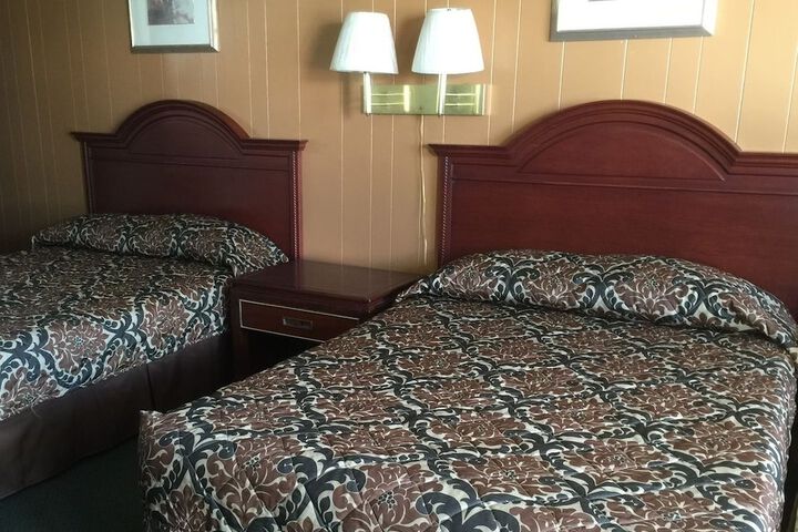 Room 7 of 24