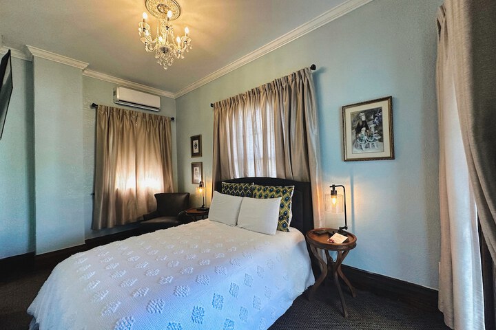 Room 42 of 55