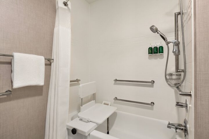 Room 20 of 32