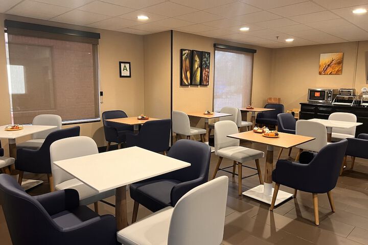 Comfort Suites Louisville Airport