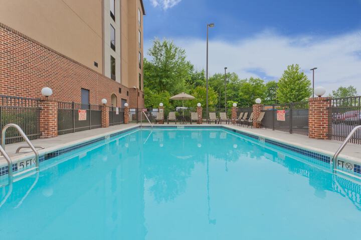 Pool 6 of 34