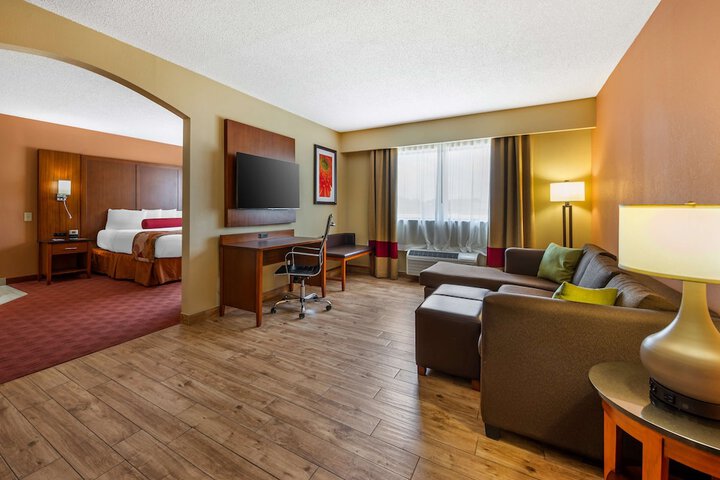 Room 13 of 33