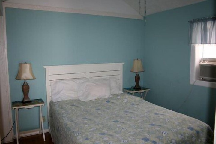 Room 12 of 21