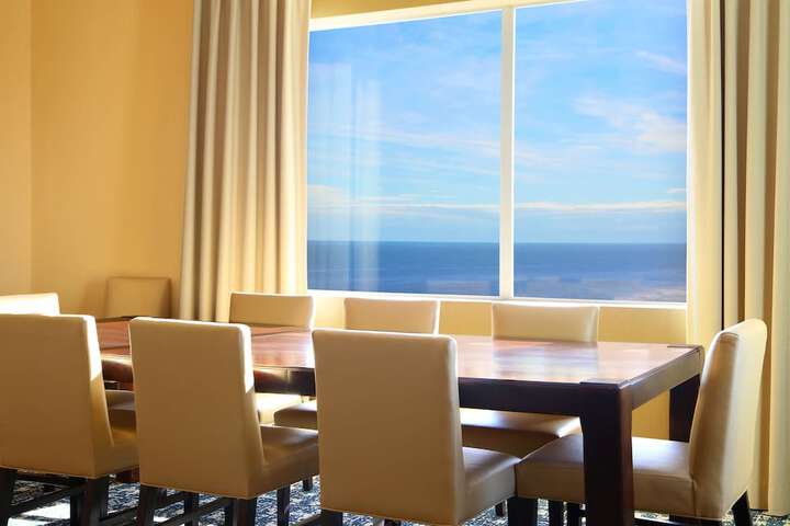 Hilton Ocean City Oceanfront Suites