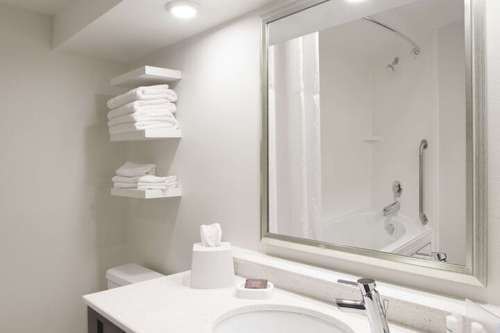 Hampton Inn Charleston-Southridge