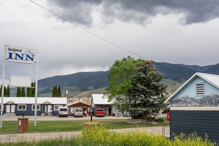 Sacajawea Inn