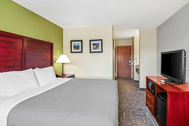 Quality Inn & Suites Vail Valley