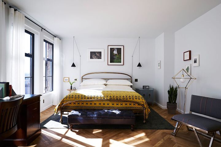 Room 27 of 47