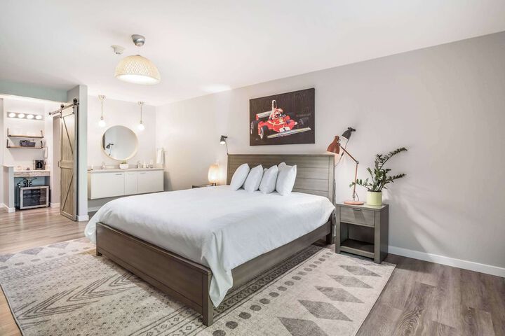 Room 10 of 25