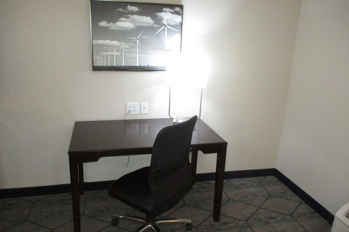 Room 9 of 28
