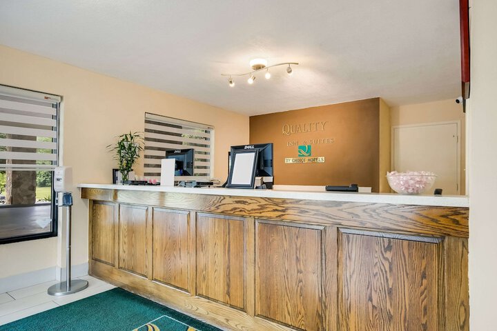 Quality Inn & Suites Mt. Chalet