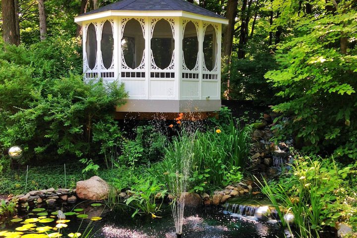 10 Fitch Luxurious Romantic Inn