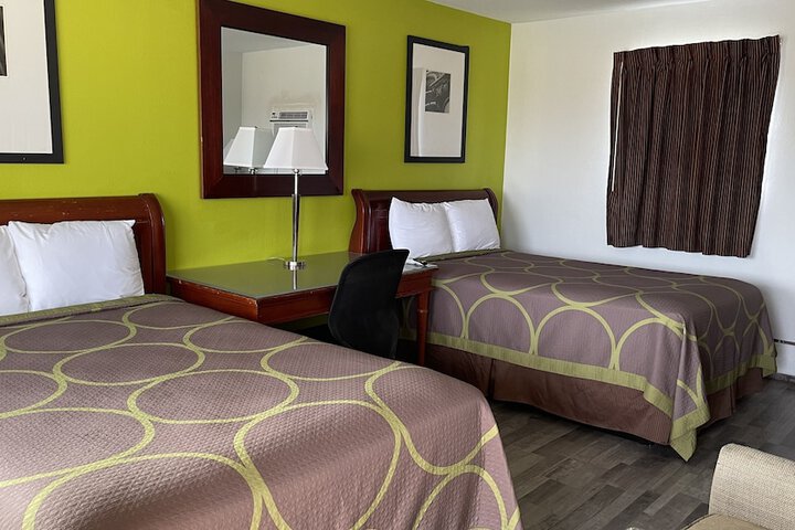 Room 15 of 17
