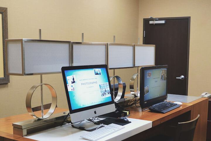 Business Center 85 of 86