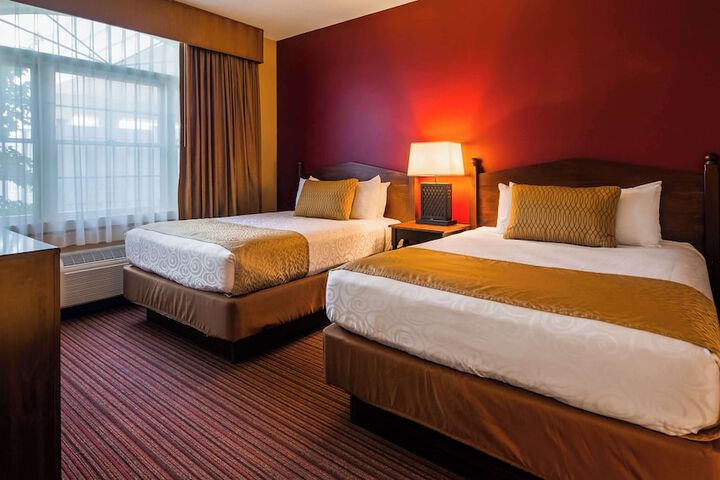Best Western Plus Dutch Haus Inn and Suites