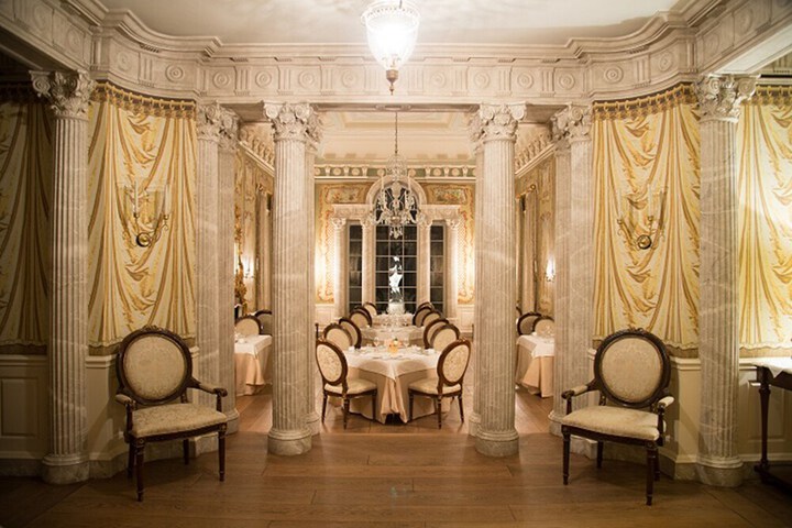 Dining 136 of 221