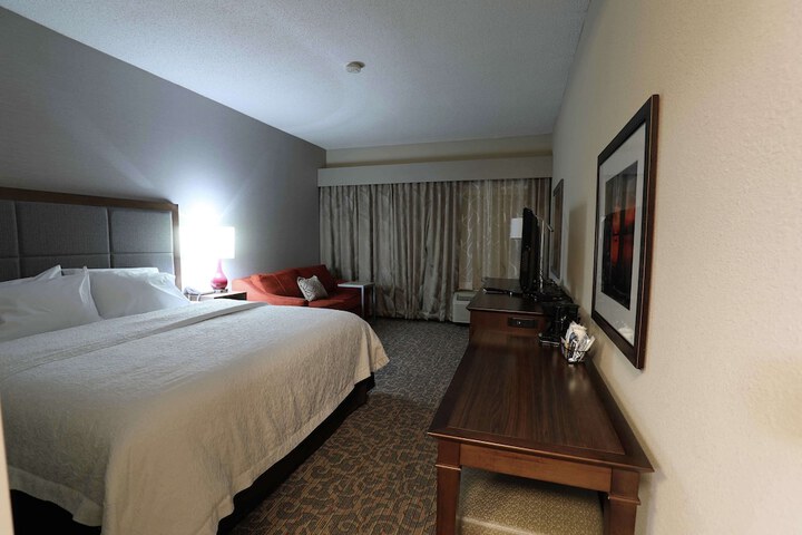 Room 22 of 35