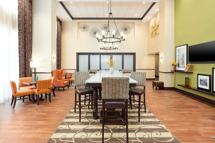 Hampton Inn & Suites Niles / Warren