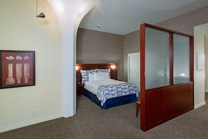 Le Square Phillips Hotel & Suites