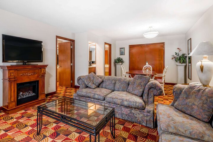 Hotel Interior 4 of 25