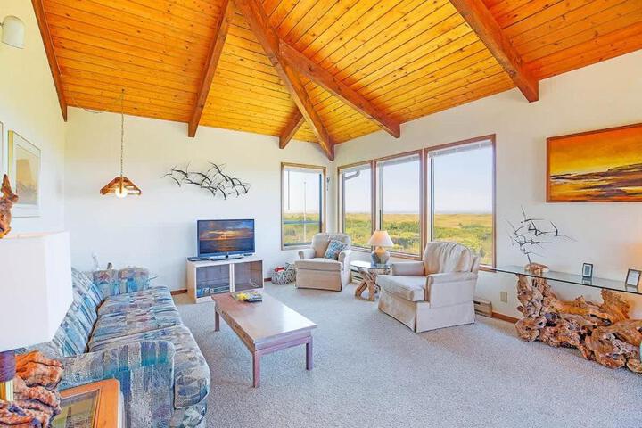 Haven Hideaway - Ocean Views from Every Room