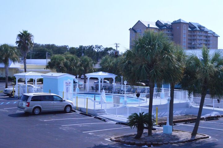 Pool 9 of 31