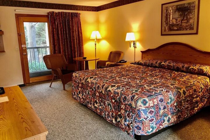 Room 22 of 38
