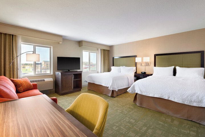 Summit Suites