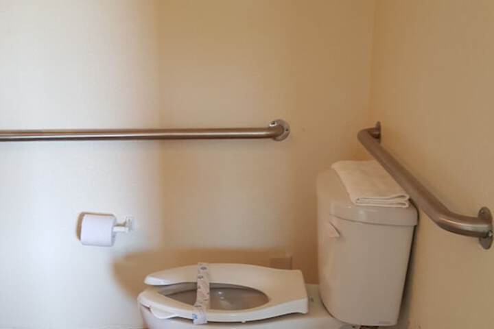 Room 20 of 46