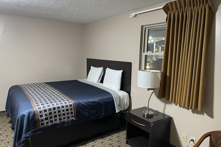Room 34 of 46