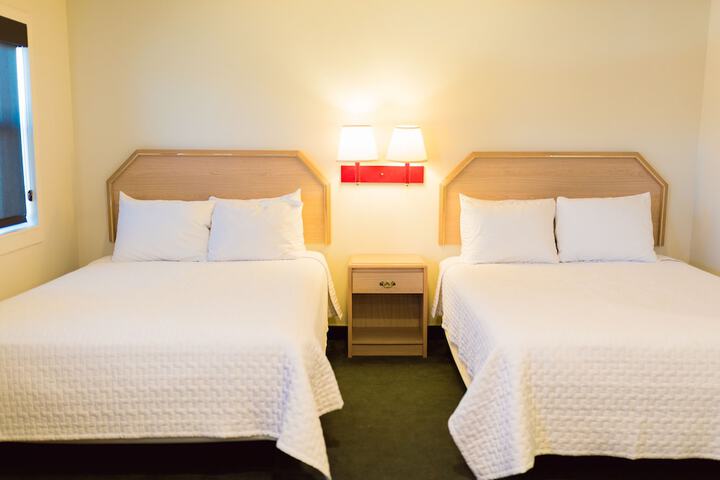 Two Sunsets Hotel