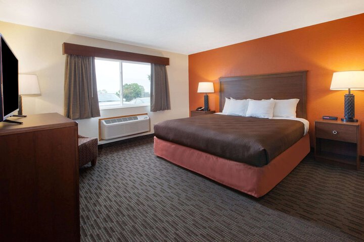 Room 15 of 47